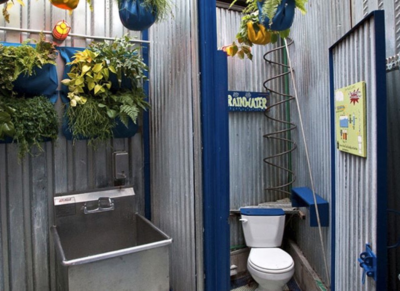 Туалет в ресторане - дизайн и необычные интерьерные фишки